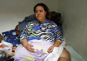 220 kiloluk Zöhre Hanım tedavi olmak istiyor