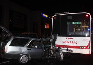 İzmir de eğlence dönüşü feci kaza: 1 ölü, 2 yaralı