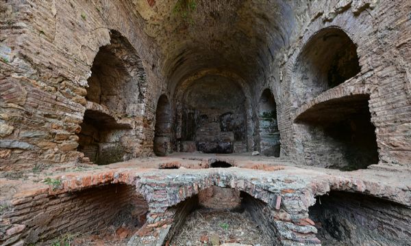 İzmir'in ziyaret merkezi... Yedi Uyuyanlar ve Zeus Mağaraları