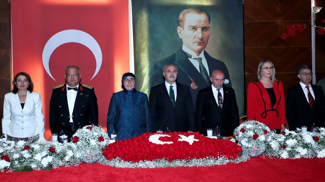 İzmir Valiliği 29 Ekim Cumhuriyet Bayramı resepsiyonu verildi
