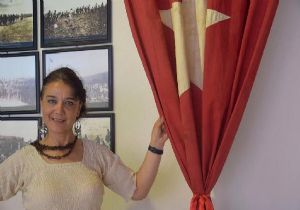 Ödemiş’te el emeği Türk bayrağı 93 yıllık tarihi canlandırdı 