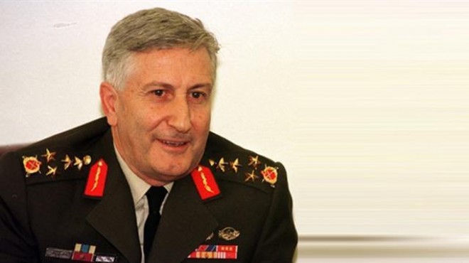 13 emekli generalin rütbeleri söküldü