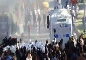 İstanbul da 1 Mayıs kabusu: Her yer gaz her yer su!