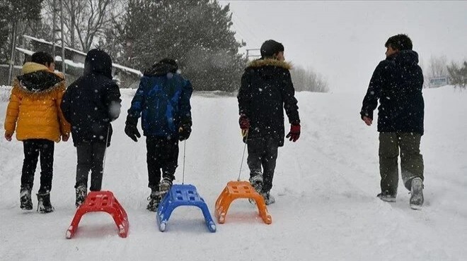 Peş peşe açıklandı: 16 ilde eğitime kar engeli!