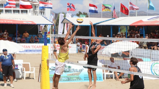 19 Yaş Altı Dünya Plaj Voleybolu Şampiyonası İzmir de tamamlandı