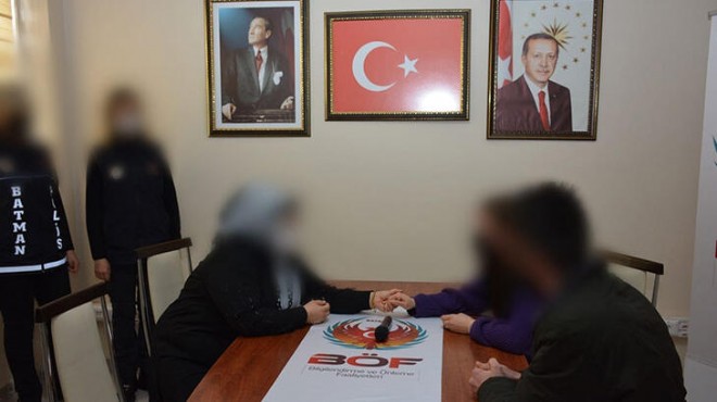 2 PKK örgütü mensubu, aileleriyle buluştu