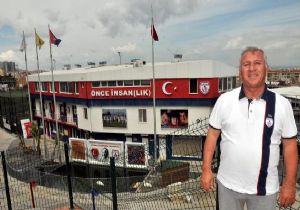 İzmir’de centilmenlik rüzgarı: Bir öneri de Özkan’dan 