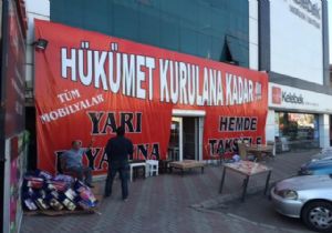 İzmir’de krizi fırsata çeviren kampanya: Hükümet kurulana kadar… 