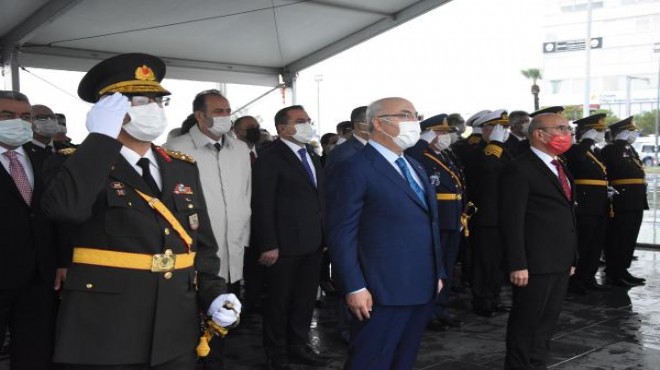 29 Ekim, İzmir de resmi törenle kutlandı