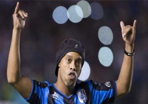 Ve Ronaldinho sonunda Süper Lig’e gelme yolunda!