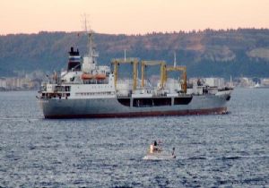Rus askeri tanker gemisi Çanakkale Boğazı ndan geçti