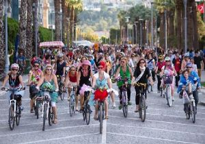 ‘Süslü Kadınlar Bisiklet Turu’na raylar bedava! 
