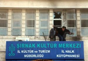 Şırnak ta kültür merkezine bomba: 6 yaralı!