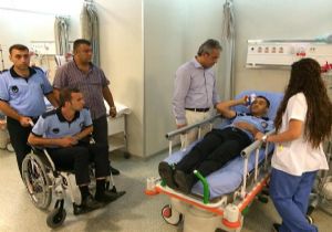 İzmir’de seyyar dehşeti! Binayı bastılar: 6 yaralı