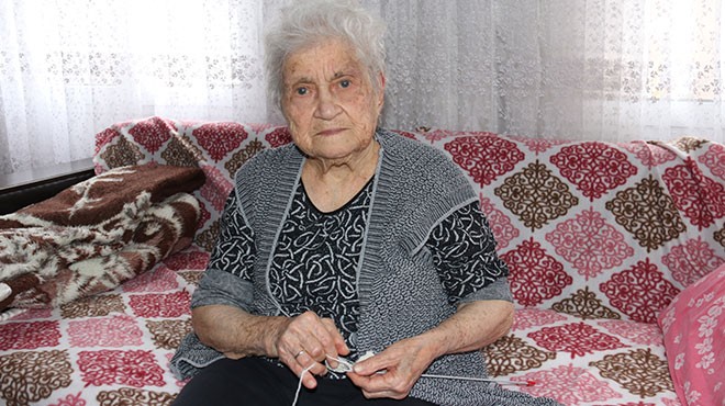 96 yaşında koronayı evde atlattı... Sabriye Teyze den aşı çağrısı!