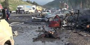 Sınır kapısında patlama: 4 ü Türk 13 ölü!