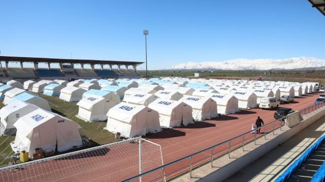 AFAD deprem bölgesine kurulan çadır sayısını açıkladı
