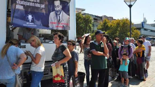 AK Parti İzmir, Adnan Menderes için lokma döktürdü