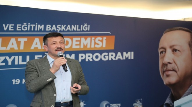 AK Parti İzmir in teşkilat buluşmasında iddialı sözler: Hedef 12 vekil!