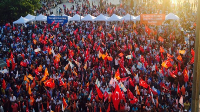AK Partililer Konak’a akın etti: Yıldırım’dan İzmir’e tele-mesaj!