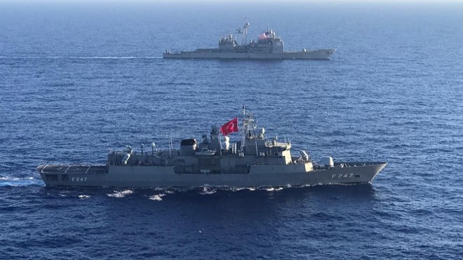 Akdeniz de Türk ve ABD gemilerinden ortak eğitim