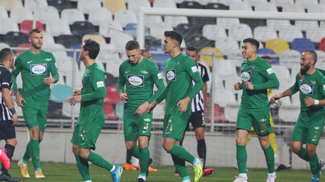 Akhisarspor da 2 futbolcunun Kovid-19 testi pozitif çıktı