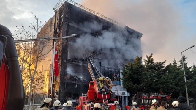 Akit Gazetesi ndeki yangın 15 inci saatinde!