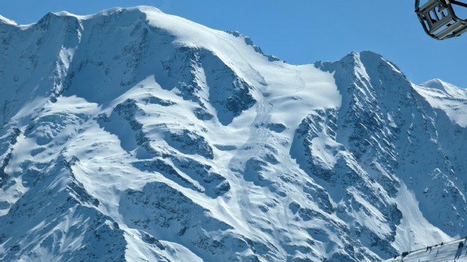 Alpler de çığ: 4 kişi hayatını kaybetti!