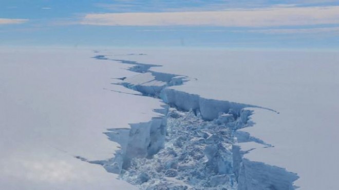 Antarktika da 1270 kilometrekarelik buz kütlesi koptu