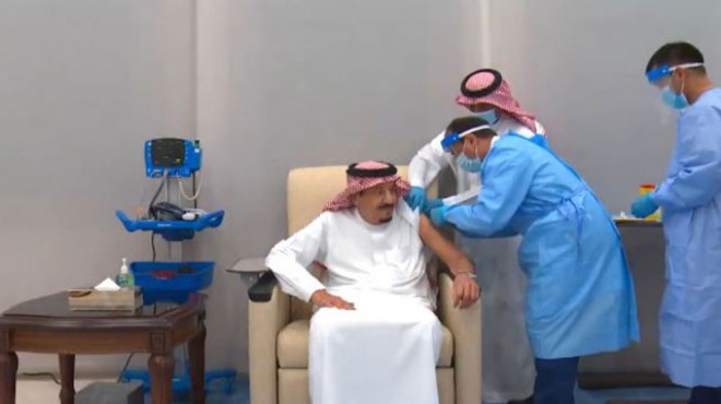 Arabistan Kralı Salman, koronavirüs aşısı vuruldu
