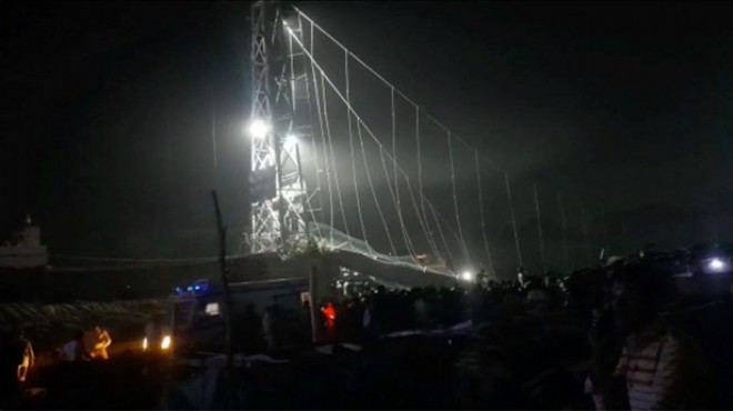 Asma köprü çöktü: Can kaybı 90 a yükseldi