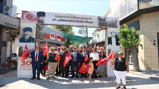 Atatürk ün Urla ya gelişinin 97. yılı törenle kutlandı
