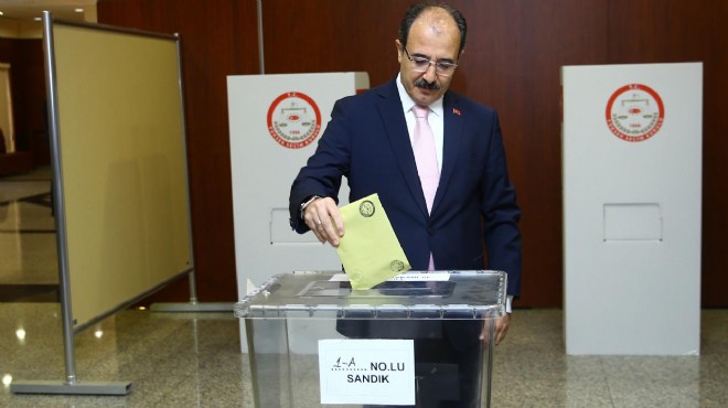 Azerbaycan da oy verme işlemi başladı