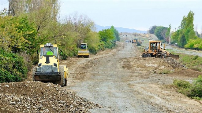 Azerbaycan ın kurtardığı köylerde yol çalışması başladı
