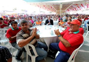 Karşıyaka’da 2 bin personelle bayram yemeği 