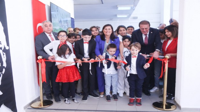Başkan Çerçioğlu, 29 Ekim sergisini açtı!