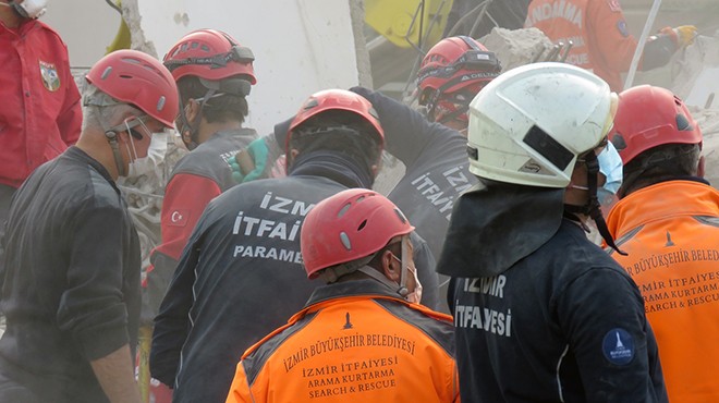 Başkan Soyer den afet bölgesi raporu: Arama-kurtarma ekipleri yeniden sahada!