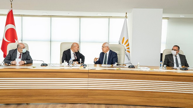 Başkan Soyer den çıkarma: Karabağlar da projeler masada!