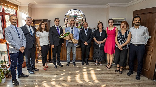 Başkan Soyer İzmir Barosu Başkanı Yücel i ziyaret etti
