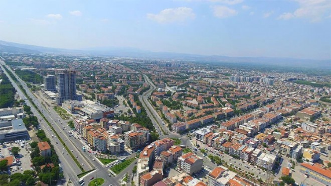 Belediye başkanı kendi arazisini imara açmıştı... 15 katlık kıyağa İzmir’den dava!