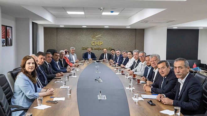Belediye başkanları buluştu... CHP İzmir’de ‘miting’ zirvesi!