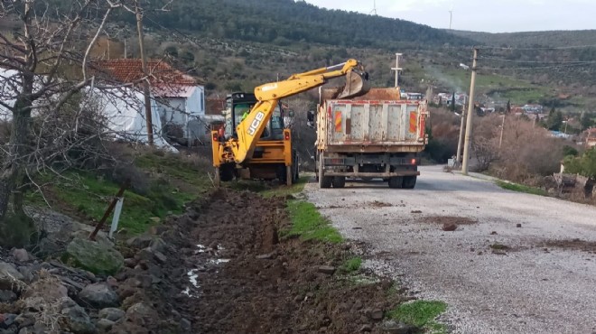Bergama nın kırsal mahallelerinde yağış sonrası yollara bakım