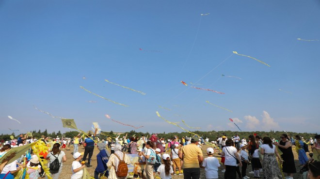 Bergama UNESCO ya girişinin 9. yılını uçurtmalarla kutladı