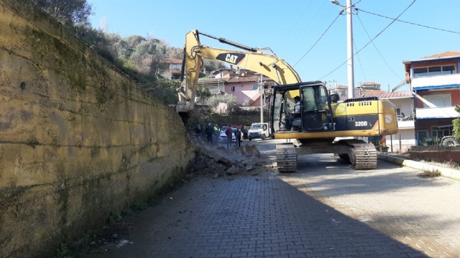Beydağ daki tehlikeli duvar yıkıldı