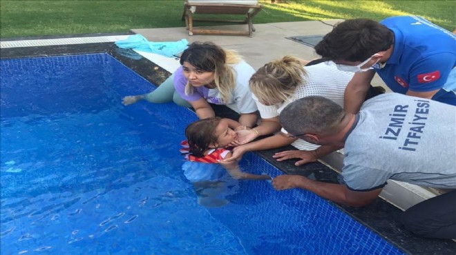 Bileği havuzdaki boruya sıkışan çocuğu itfaiye ekipleri kurtardı