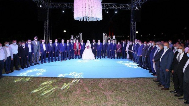 Bin 500 kişilik düğün yapan AK Partili vekile ceza!