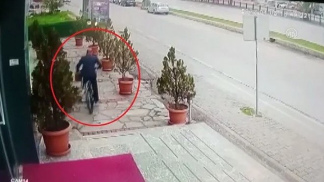 Bisiklet çalan takım elbiseli hırsız yakalandı