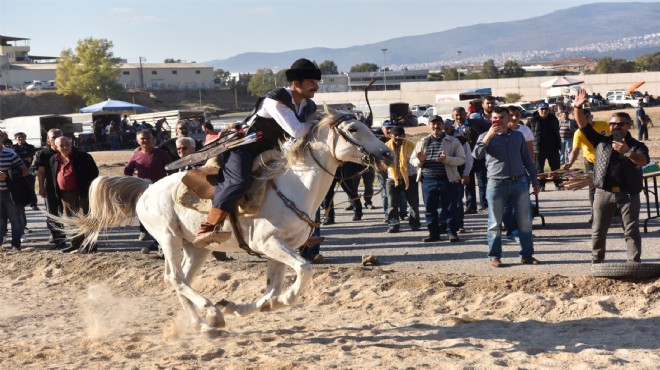 Bornova da Rahvan At Yarışları na davet