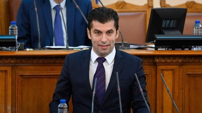 Bulgaristan da Başbakan Petkov güvenoyu alamadı
