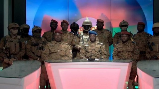 Burkina Faso da asker yönetime el koydu